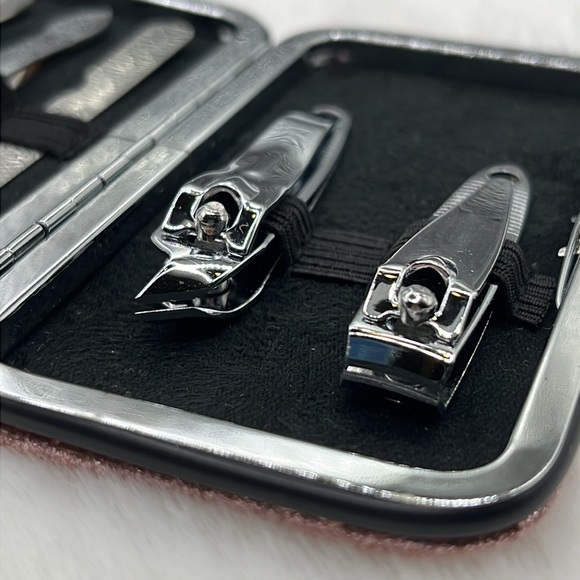 Kensie Rose Gold Sparkly Travel Manicure Set - Clippers, File, Tweezers, Cuticle - Picture 3 of 7